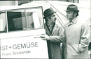 1981 GEMUSE FRANZ BRODZINSKI BAILIFF TRAUGOTT DIETER AUGUSTIN HAS FINALLY CAUGHT - Vintage Photograph