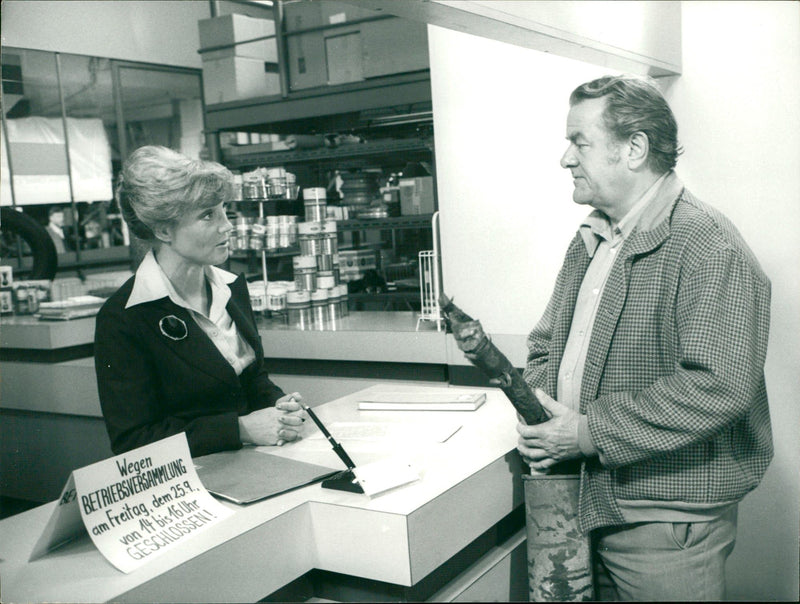 1978 GEMUSE FRANZ BRODZINSKI BAILIFF TRAUGOTT DIETER AUGUSTIN HAS FINALLY CAUGHT - Vintage Photograph