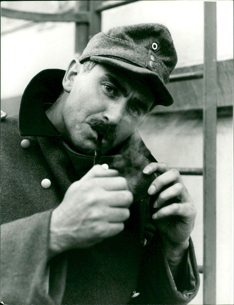 ELUNIDA SERGEANT SCHMID KARL MICHAEL VOGLER CONTINUE - Vintage Photograph