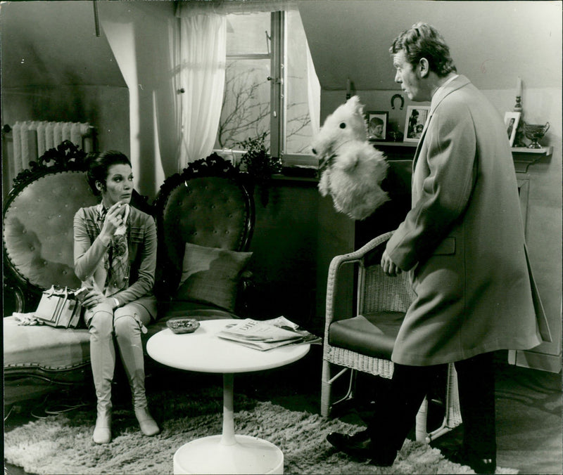 NICE PERSON SABINE EGGERTH AND GUNNAT LLER STAR GERMAN FILM - Vintage Photograph