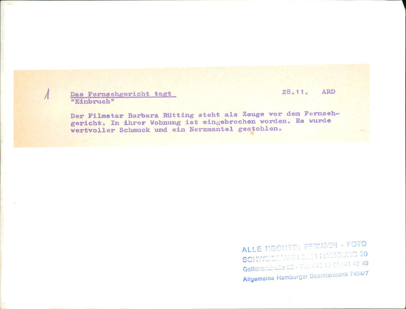 COURT MEETS BREACH MOVIE STAR BARBARA RUTTING STANDS FITNES - Vintage Photograph