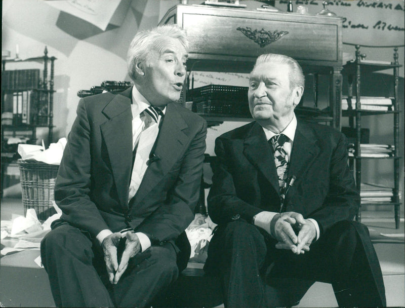 1979 HANN VERBATEN OLD ACQUAINTANCES SONGWRITER GUNTHER SCHWENN AND - Vintage Photograph