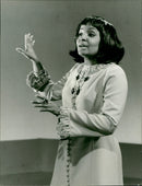 THUS JUST DONT FIT SKAT AND MUSIC RINGS MONA BAPTISTE - Vintage Photograph