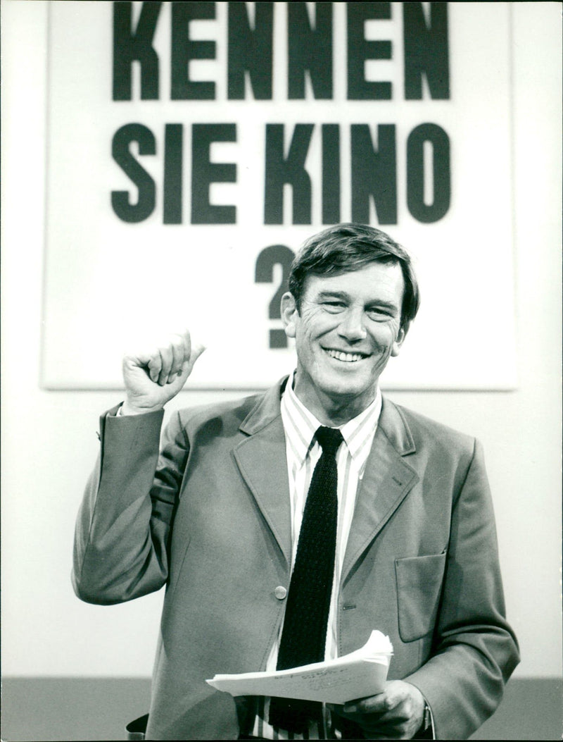 YOU KNOW CINEMA FILM TELL ABOUT YOUR - Vintage Photograph