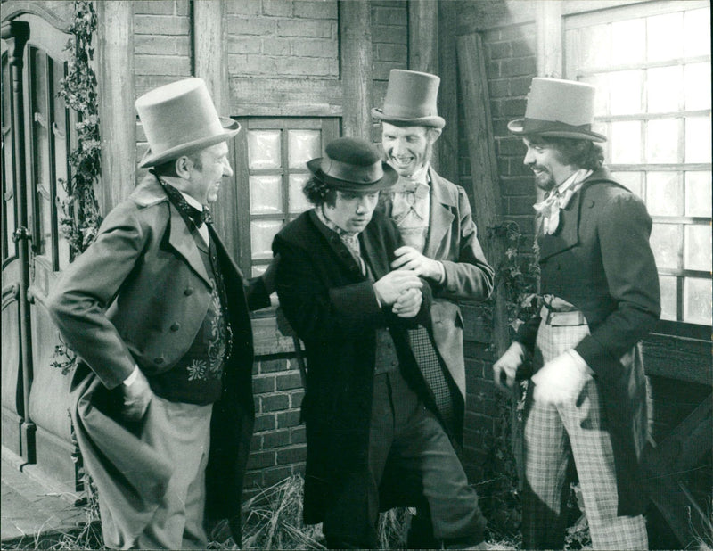 1978 GENTLEMAN MARIANNE FALSE MOST POPULAR FILMS PETER - Vintage Photograph