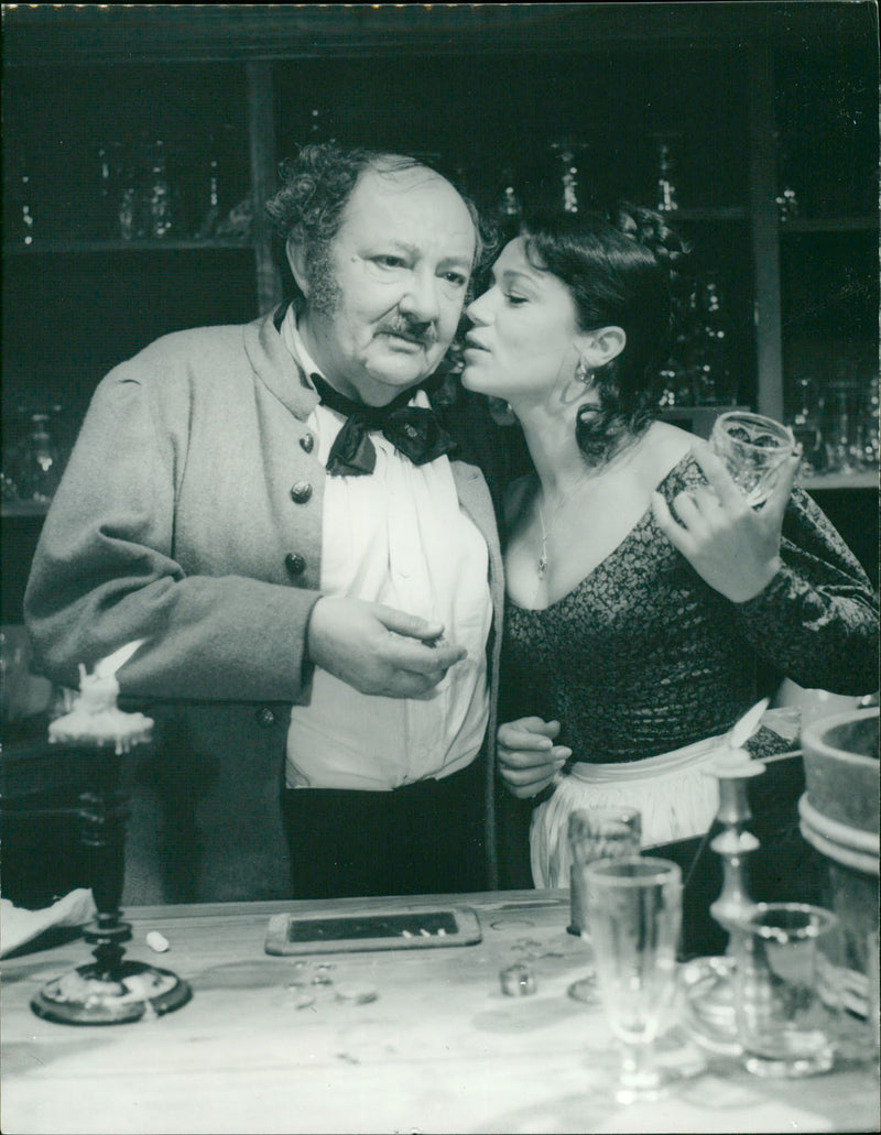 1978 GENTLEMAN MARIANNE FALSE GERMAN FILM DIRECTED - Vintage Photograph