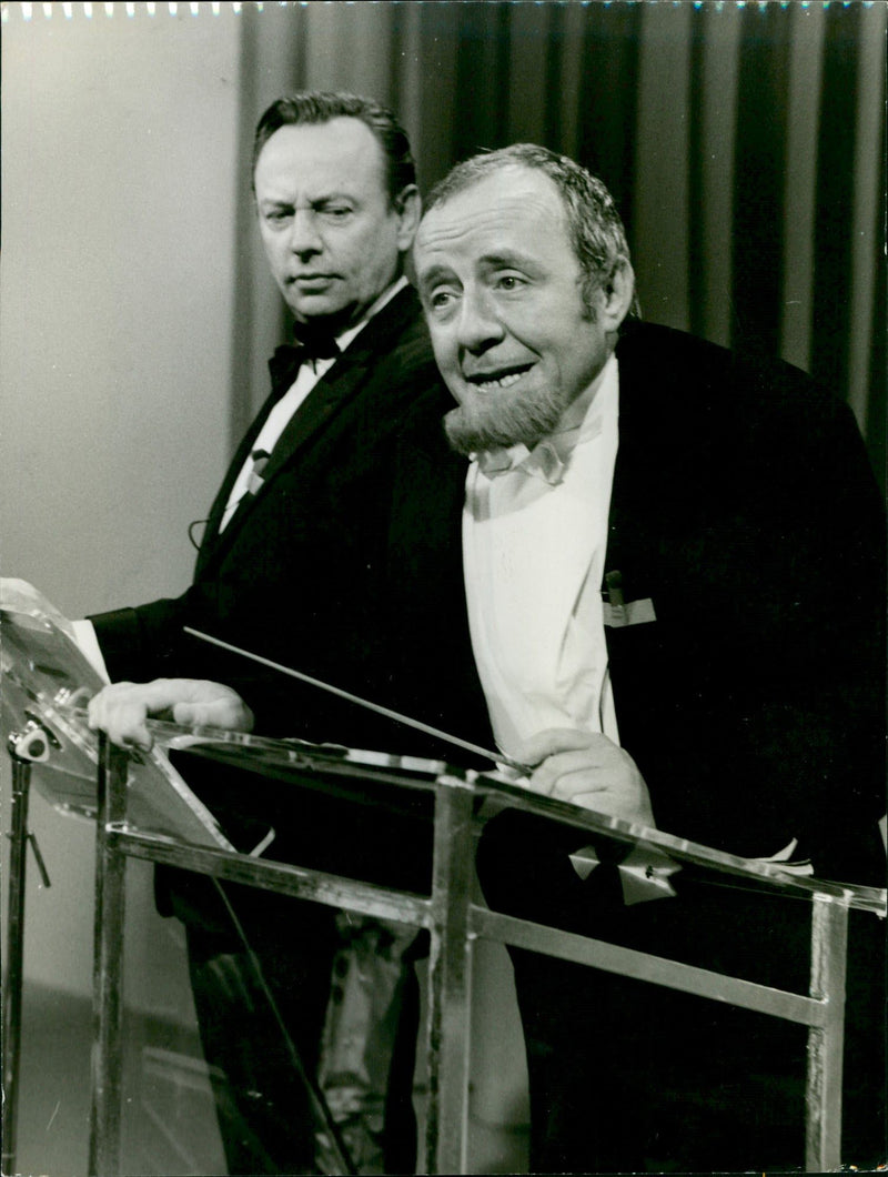 PETER AND WOOL MOST POPULAR GERMAN FILM - Vintage Photograph