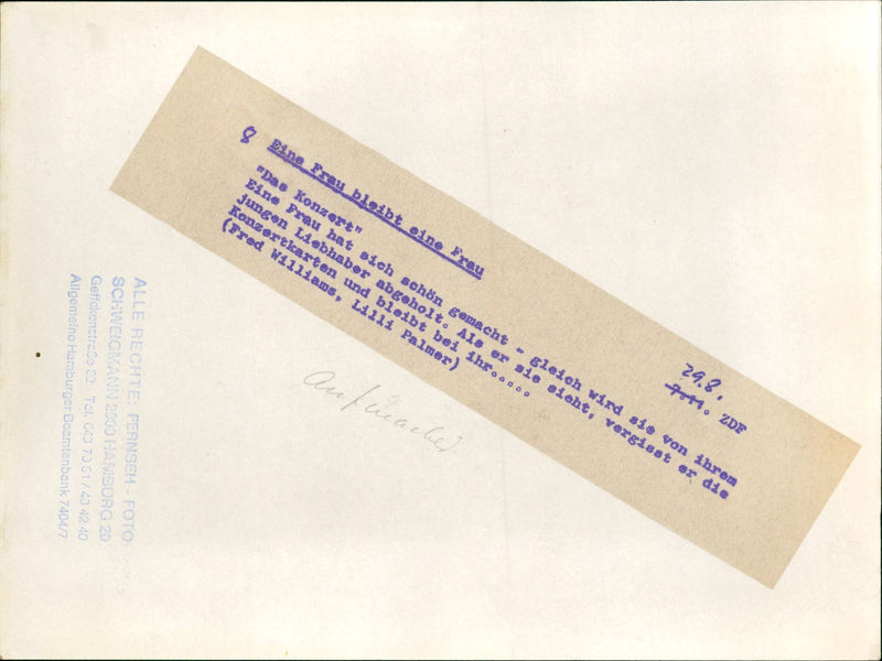 WOMAN REMAINS OINE FREU CONCERT PRAU HAS ALREADY MADE ITSELF IMMEDI - Vintage Photograph