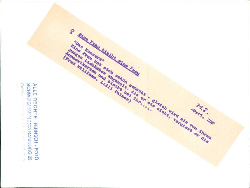 WOMAN BLOIBT CONCERT HAS ALREADY MADE HERSELF IMMEDIA - Vintage Photograph