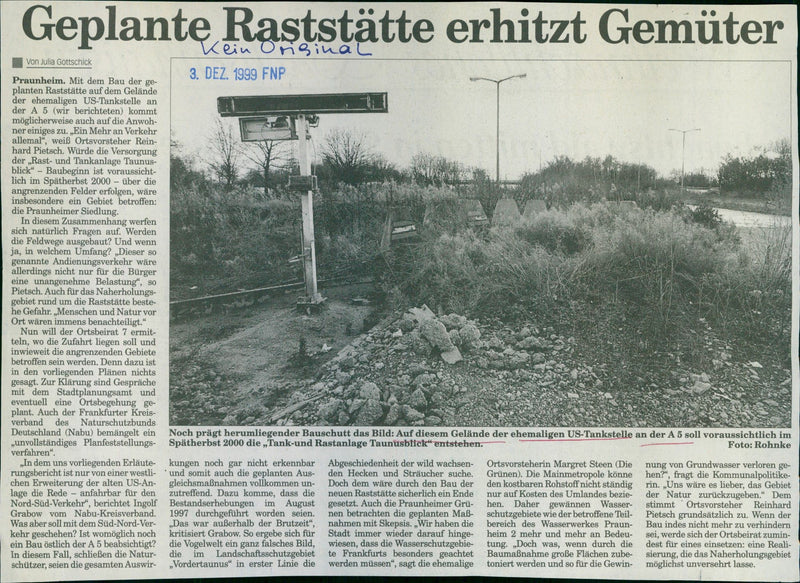 1982 TANKSTE ESTELLE MOTI PLANNED RESTING PLACES HEATS GEMUTER - Vintage Photograph