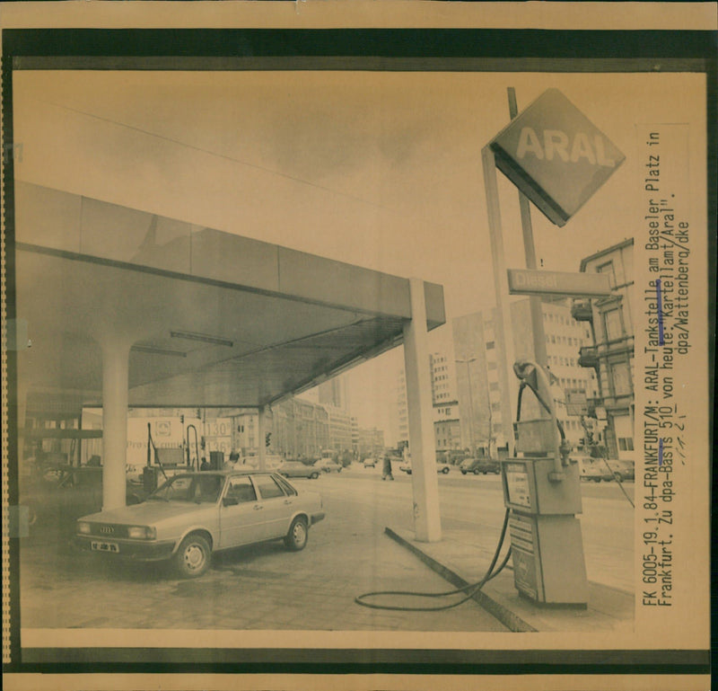 TANKSTE MOTI ARAL FRANKFURT PETROL STATION BASELE - Vintage Photograph