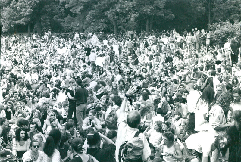 SUMMERIME SONGS PARLE MUSIC SOID ARE PROPERTY JURGEN BUGLE ALL - Vintage Photograph