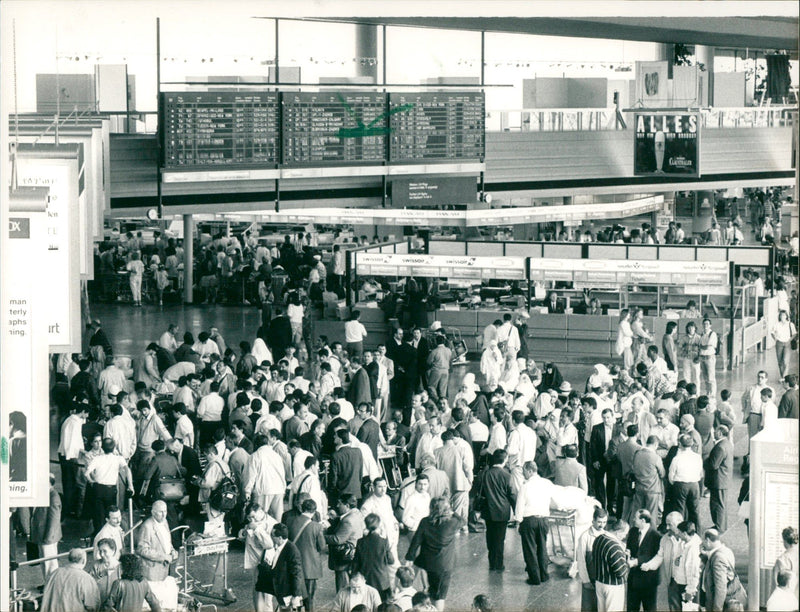LUGHAFEU ESTEILY FREE RHINE MAIN TERMINAL FILM - Vintage Photograph