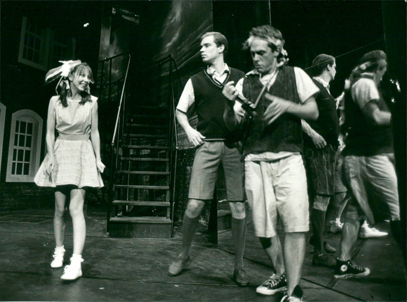 1995 THEATS ENGLISH THEA BLOOD BROTHERS MUSICAL BASE LINDA MARIE - Vintage Photograph