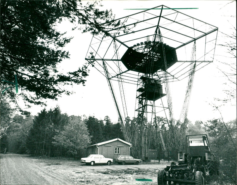 1982 TOWERCONTRO RADAR LAGE TRAFFIC CONTROLLERS CADAR PLANT PEREIN MEUN AIRPO - Vintage Photograph