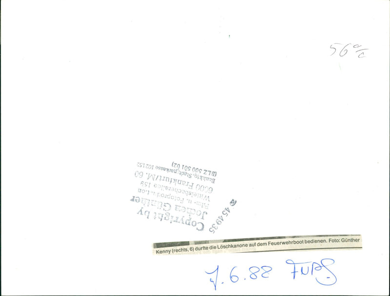 PIGEONS SENT UUEPEQ JOQUYAMJANEJ WAP JNE AUGUEYYSEPAY FILM - Vintage Photograph