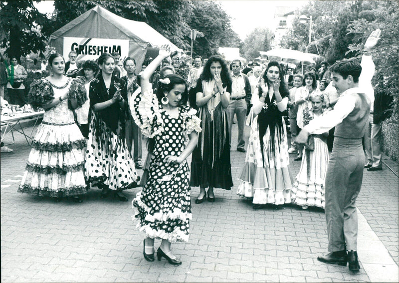 1993 Flamenco dancers of the Spanish parents' association - Vintage Photograph