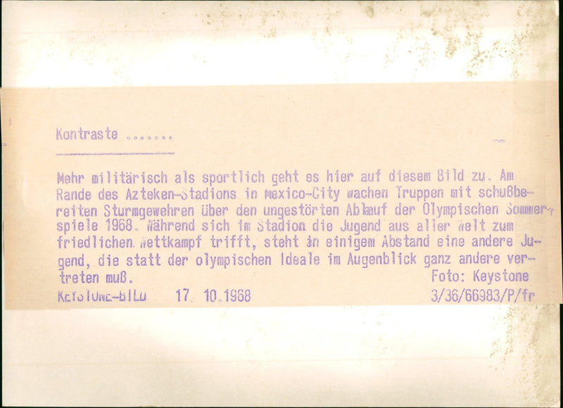 1968 OBJECTIVE MEXICO FIFTYTHREE PER CENT READERS ARE FEMALE AVERAGE - Vintage Photograph