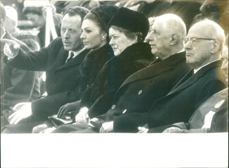GRENOBLE WINTER OLYMPIC GAMES WERE OPENED FARAH PRESS - Vintage Photograph