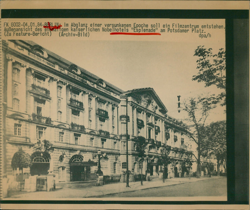 1984 HOTELS VAND KURFURSTENDAMM GLOW SUNKEN ERA FILM CENTER - Vintage Photograph