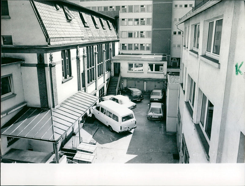 1982 PROTECTION THEOTEHAUS FALKTO CITYSPRING FRANKFURT WITTELSBACHERALLEE FILM - Vintage Photograph