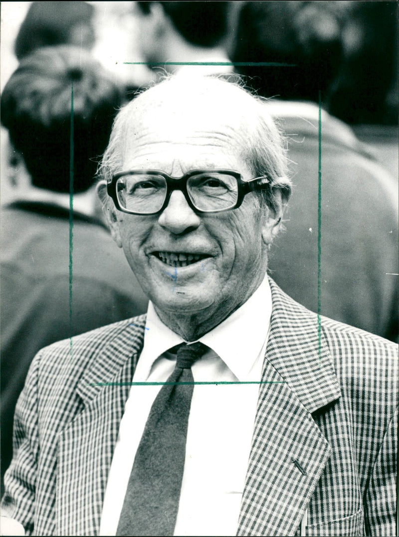 OPENING HAUSEN HEERSTIE OPENING ASCENE FILM - Vintage Photograph