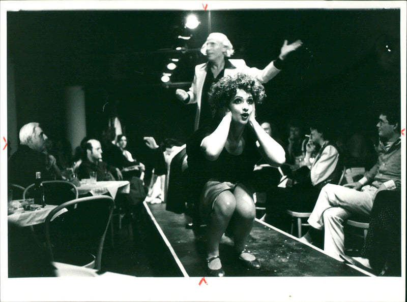 1980 THEATER EVENTS DANCE THEATER PANTOMIME SINGING GRUPO ACCION INSTRUMENTA FILM - Vintage Photograph