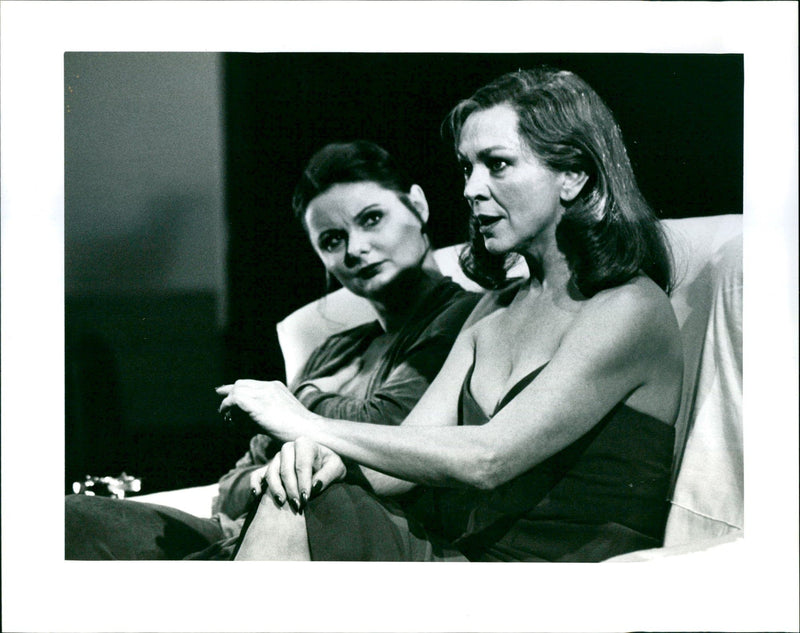 1998 URBAN UCKE ACTING OLD TIMES HAROLD PINTER PREMIERED - Vintage Photograph