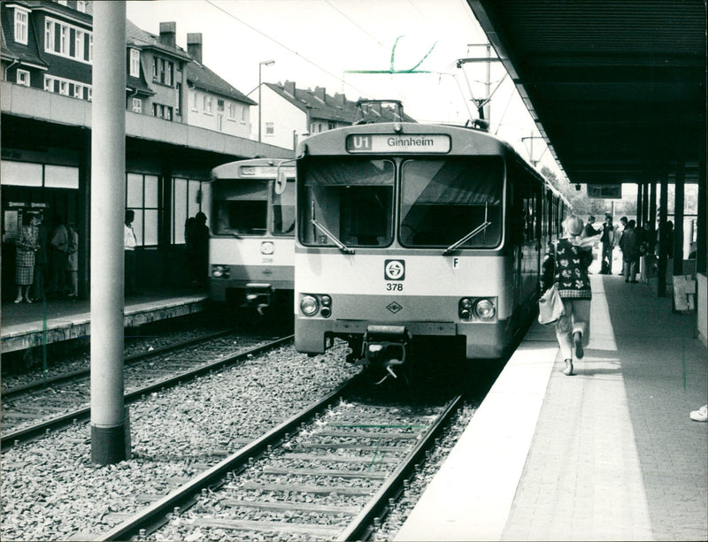 1989 BAHN HOFE VERSCH LIFTS COMMUNITY RAILWAY STATIONS FILM - Vintage Photograph
