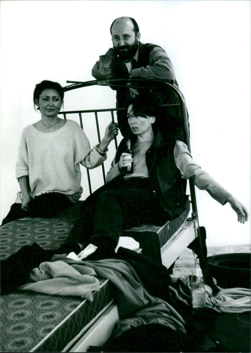 PEOPLE THE THREIGROG OPERA BERTOLT BRECHT MUSIC KURT WEILL MUSICAL - Vintage Photograph