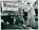 1988 URBAN CLEANING WINTER SERVICE ROOMS SPRINKLE KARL GEYER USES THIS ATTAC FILM - Vintage Photograph