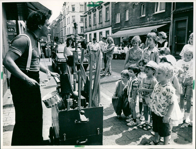 MUSICIANS UNCLE FERRY APPEARS SPA BIRD SHINE LIT ROTH FILM - Vintage Photograph