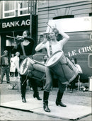 MUSICIANS BANK CIRCC RAEN AUSLEAK RUSITE MUSICIA - Vintage Photograph