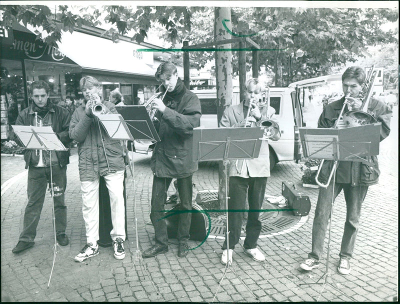MUSICIANS QUINT ESSENTIAL BRASS GROUP MICHAEL POLE - Vintage Photograph