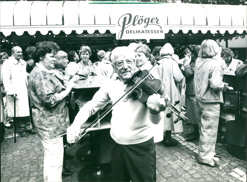 MUSICIANS JOCHEN FURTHER FREGASSE FRIENER MELODIES HAVEL SINODEL - Vintage Photograph