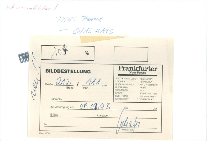 1993 POOL TIDUS THEME THIS ISSUE NEW PRESSE GROE HAS BEEN RELEASED FILM - Vintage Photograph