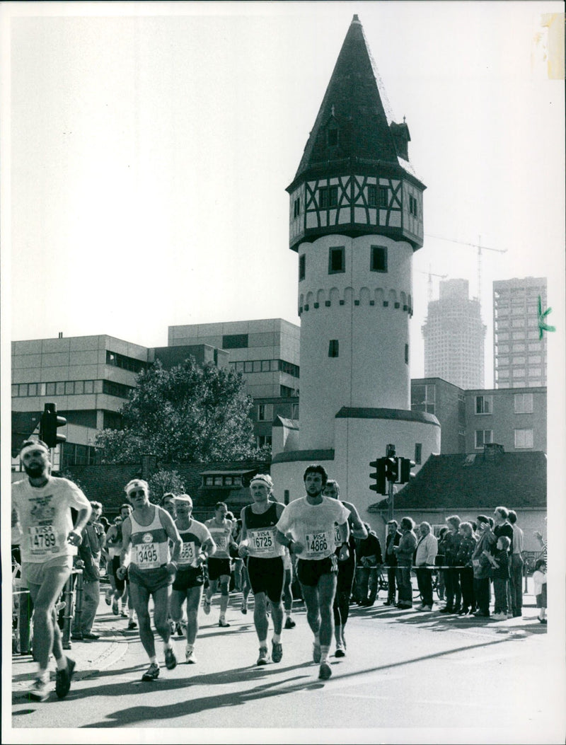 1989 MARATHO MANNER ROBERTSON LINE FRANCEN HOLZKAMP STEPINY WOM LINDA FILM - Vintage Photograph
