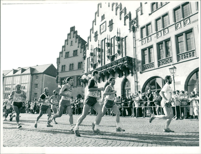 PRATHON FRANKFUR WOMEN KIRKEBERG MANNER BASS GRUNING FILM - Vintage Photograph