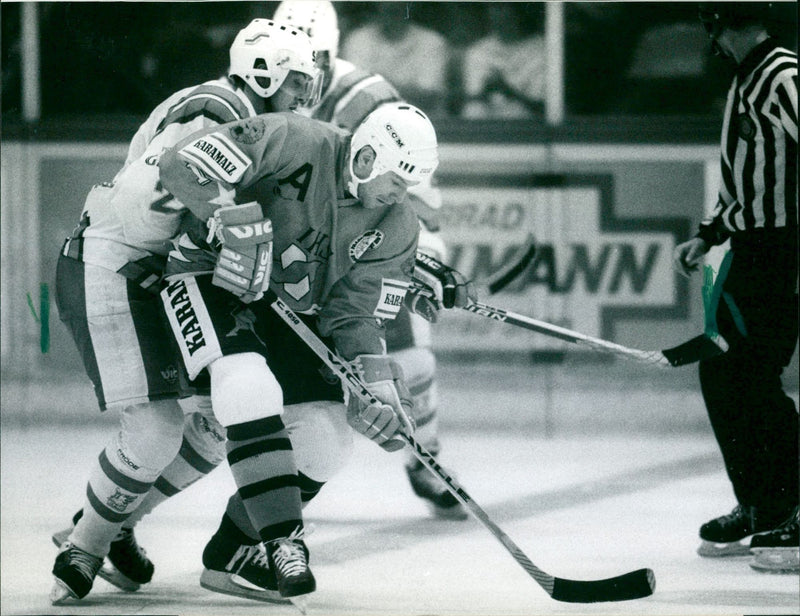 SCENES RAPHAEL KRUGE OUR ANDREJ KOUP VERES PETE COPYRIG FRANKFURTER FILM - Vintage Photograph