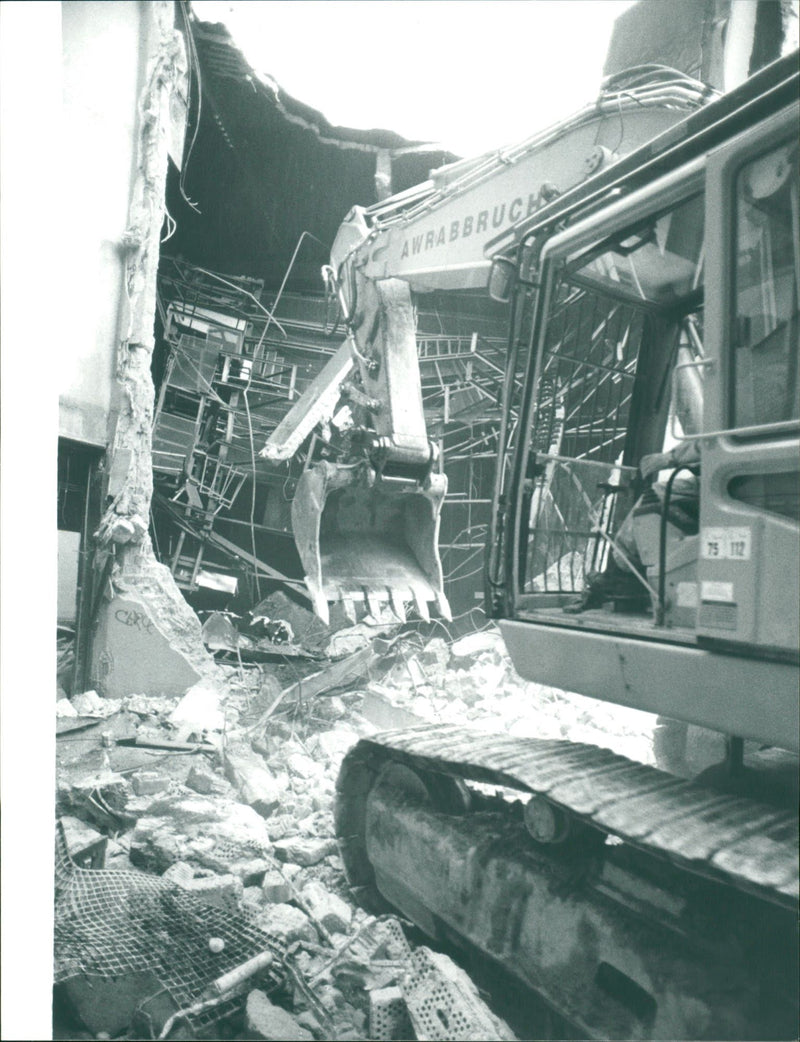 1998 EDUCATIONAL UNIVERSITY SCHOOL MINOS BUILDING MONUMENT FILM - Vintage Photograph