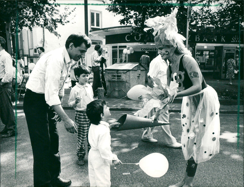 1988 BILDUNGSOLKSHOCHSCHU MINOS OEDER WEG EARNED COL FILM - Vintage Photograph