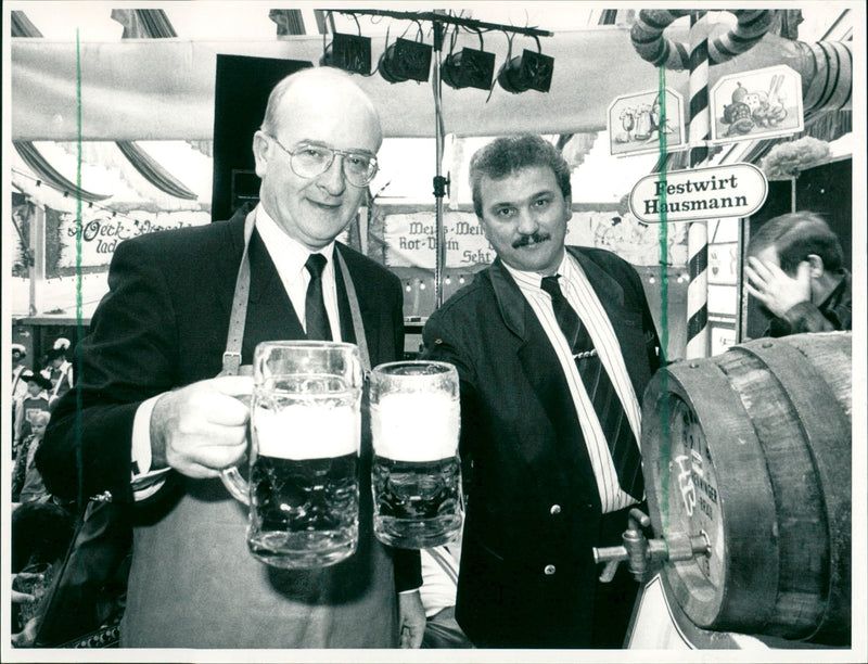 KSFESTE FESTWIRT HAUSMANN RED SPARKLING WINE MEMESS FILM - Vintage Photograph