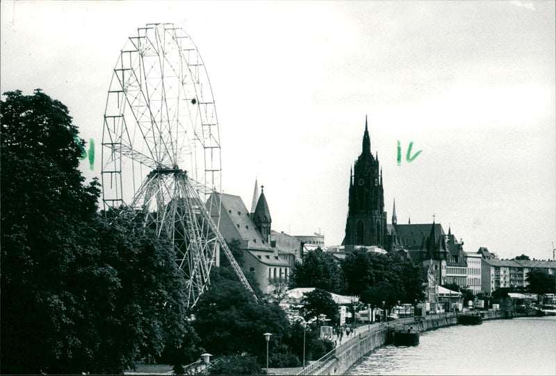 1989 OLKSFEST MAIN FIXED FRANKFURT AND FILM - Vintage Photograph