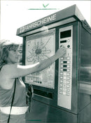 1986 Mercedes-Benz photo: Mercedes-Benz-Werke GmbH - Vintage Photograph