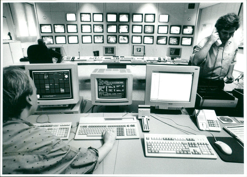 RKEHRSLEITE PLANS NEW TRAFFIC MANAGEMENT FILM - Vintage Photograph