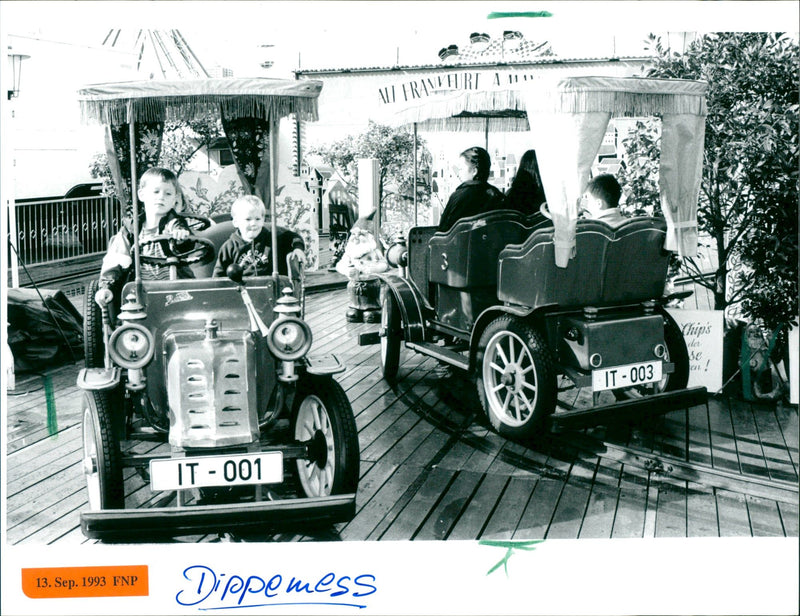 VOLKSFEST PPE MESS YOUR LIFE LITTLE BIT MUSIC AND LOT MUS - Vintage Photograph