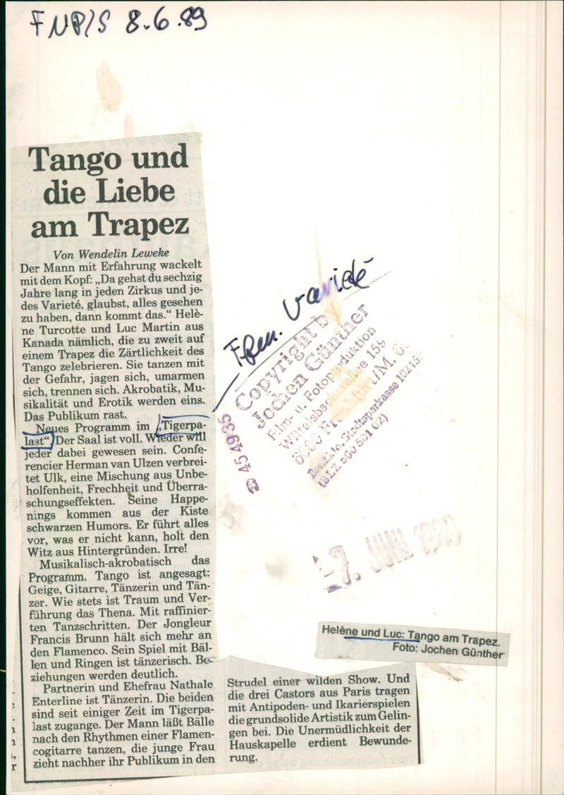 1989 MILLION MARK AMOUNTS KIDNEY PROJ PARIS ARTIST FILM - Vintage Photograph