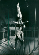 1989 MILLION MARK AMOUNTS KIDNEY PROJ PARIS ARTIST FILM - Vintage Photograph