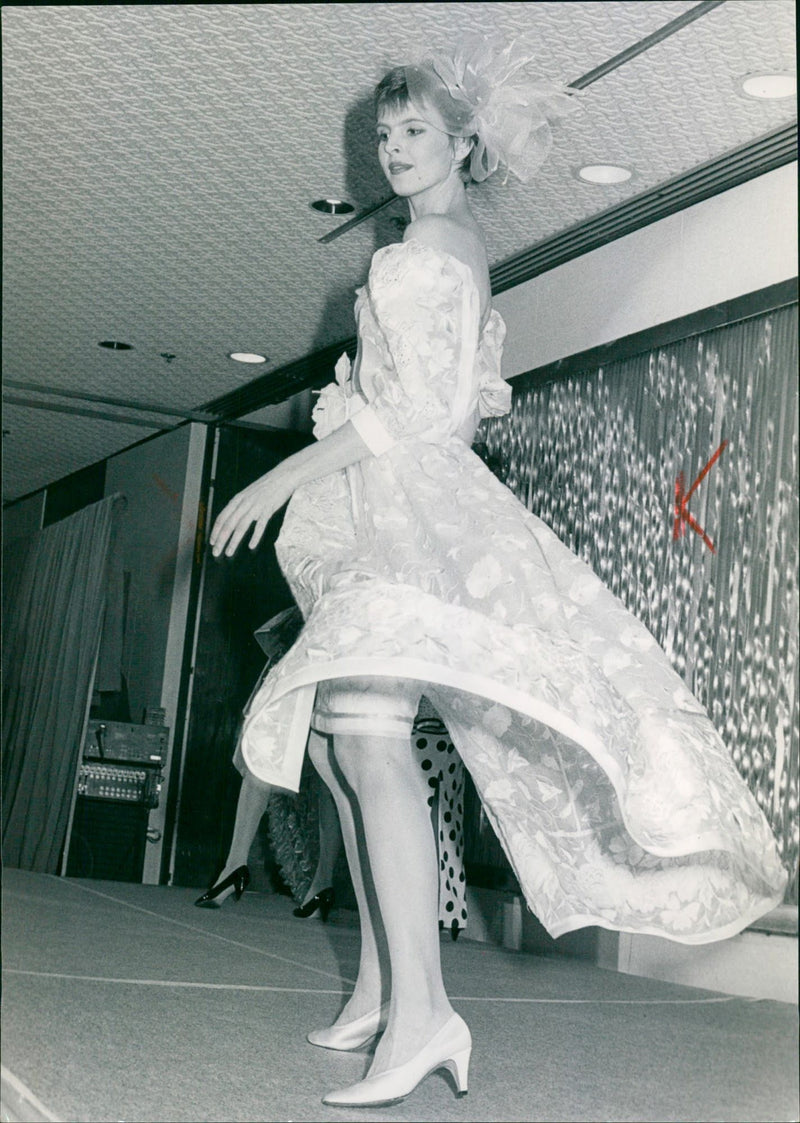 1988 SHEIKS AND LOCALS DUBAI ABU DHABI FUJERA SHARJA QUWAIN RAS FILM - Vintage Photograph