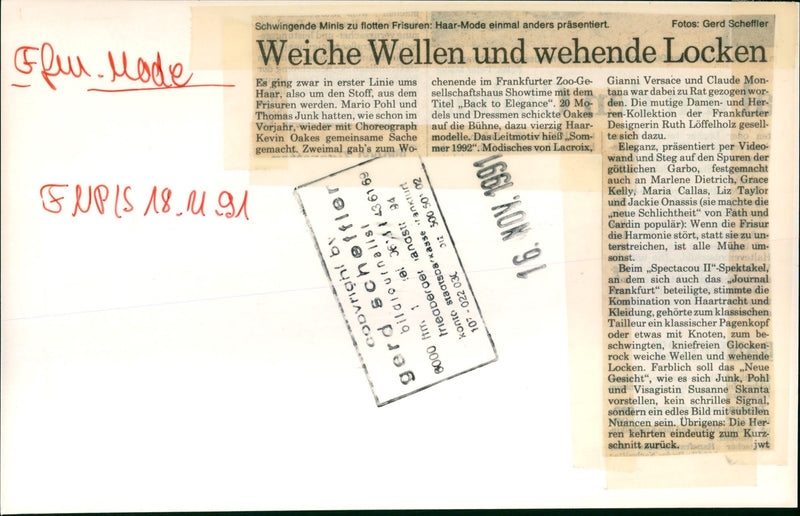 1992 LUXURY TENT WHICH LOCATED ABOVE LUCAEBRUN ROTH ROCK FILM - Vintage Photograph